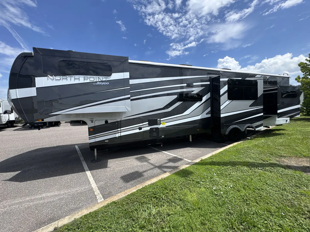 2026 Jayco North Point 395DSDB, Photos photo 2