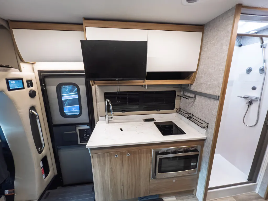 2025 Tiffin Wayfarer 25 XLW, Photos photo 10