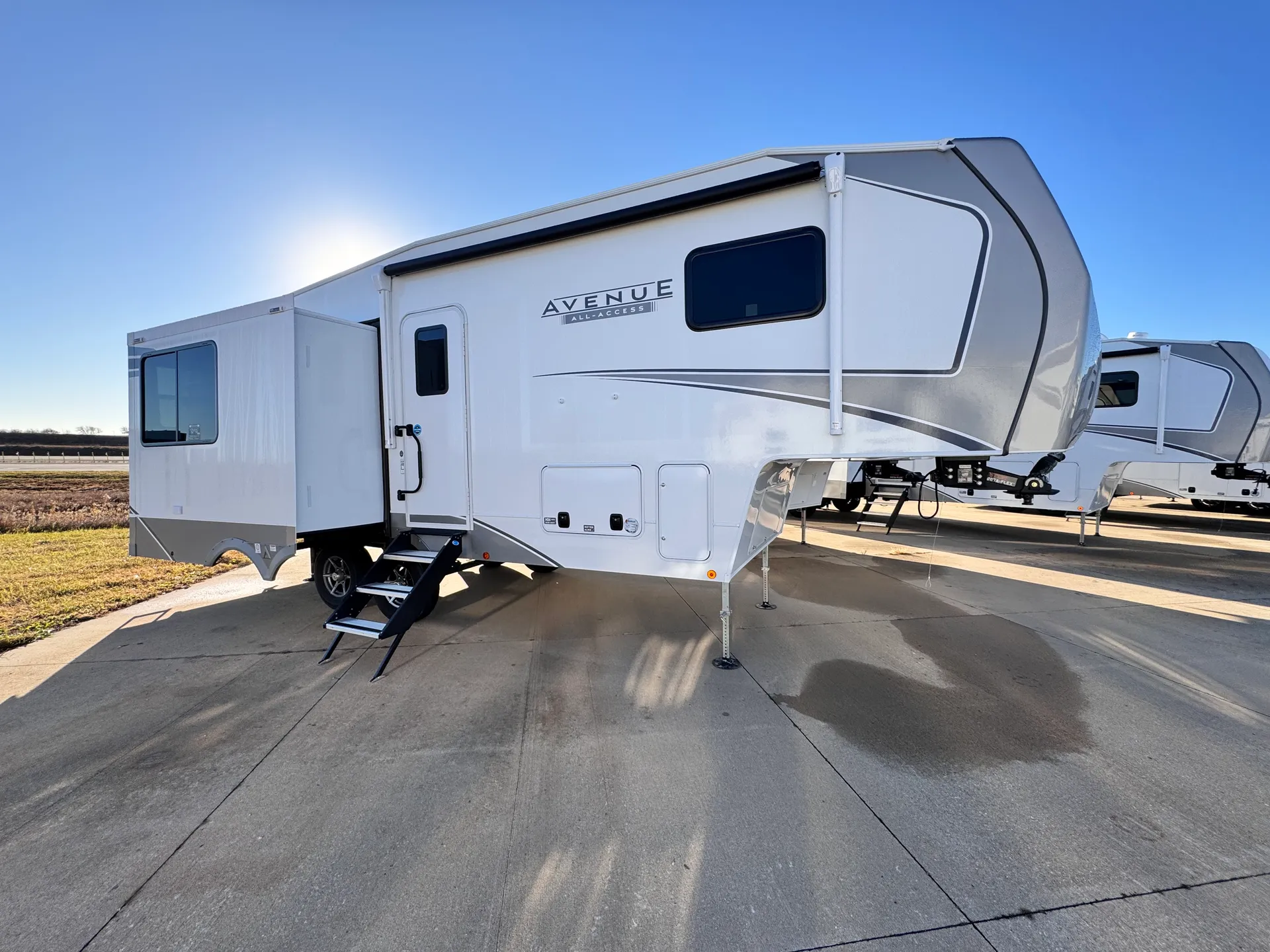 2026 Alliance RV Avenue All-Access 25RL - Photo 2