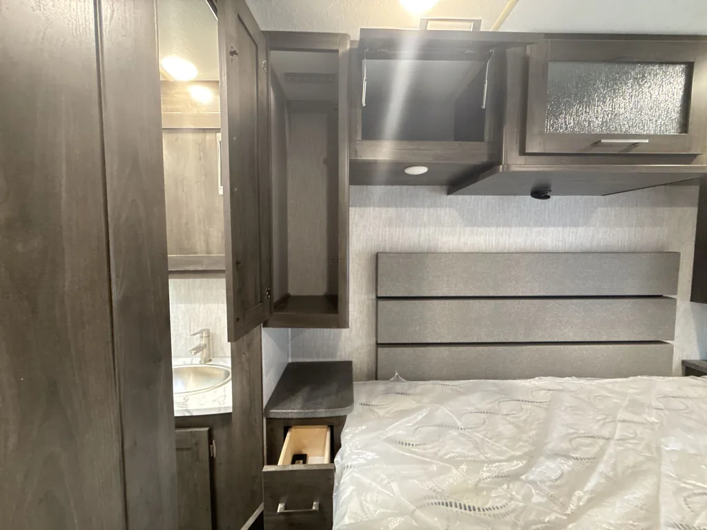 2022 Coachmen Pursuit 31BH, Photos photo 22
