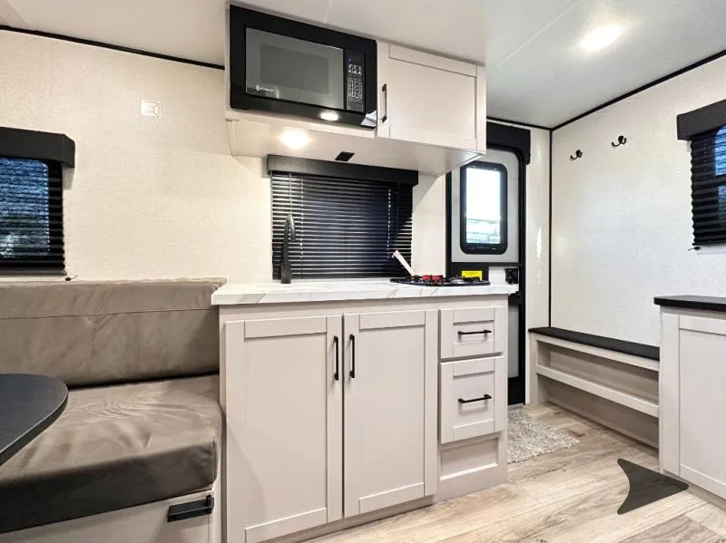 2026 Jayco Jay Feather Air 15TBSL - Photo 3