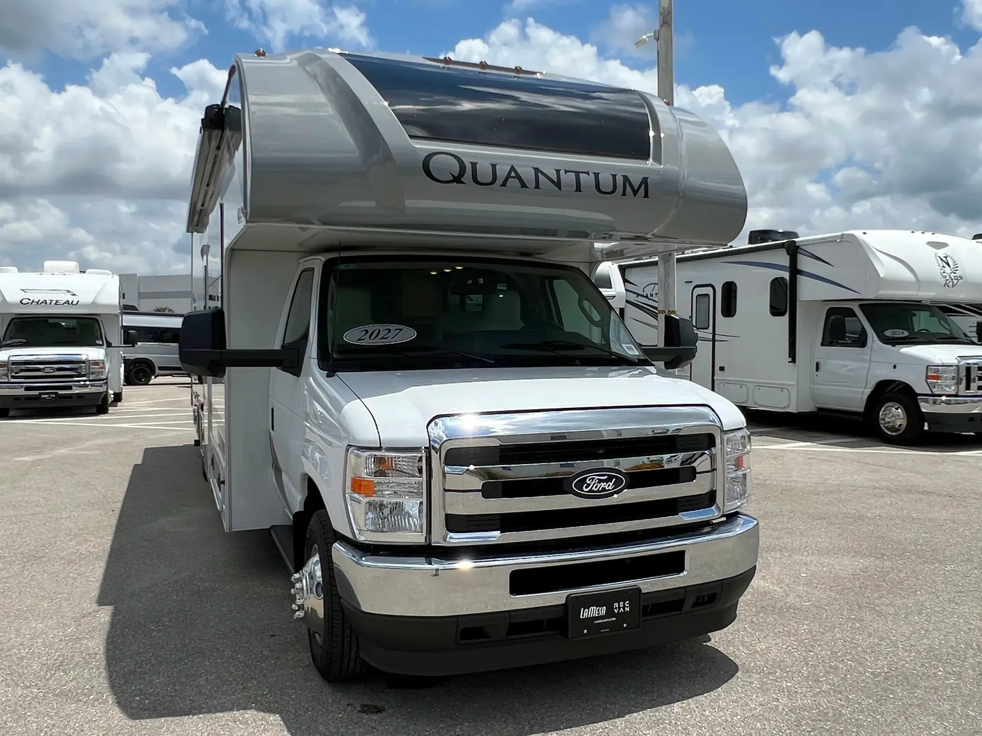 2027 Thor Motor Coach Quantum KW29 dealer photo 1 from La Mesa RV Center