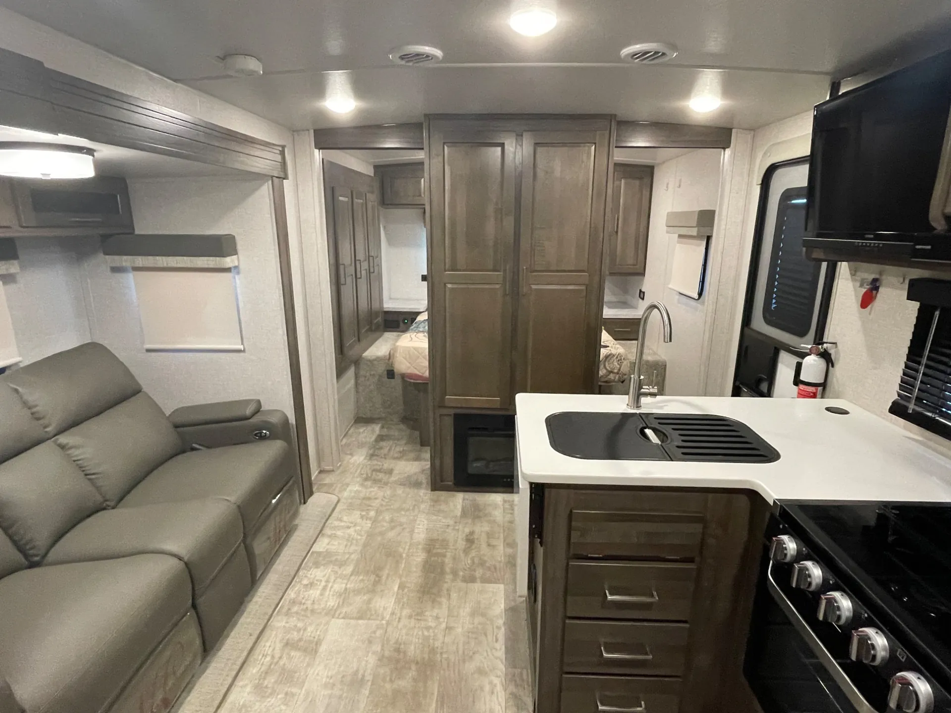 2023 Forest River Flagstaff Micro Lite 25BSDS - Photo 4