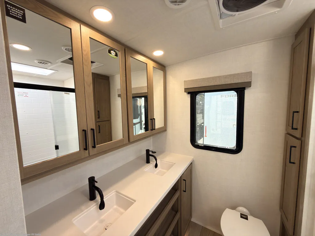 2027 Forest River Rockwood Ultra Lite 2623MBR, Photos photo 34