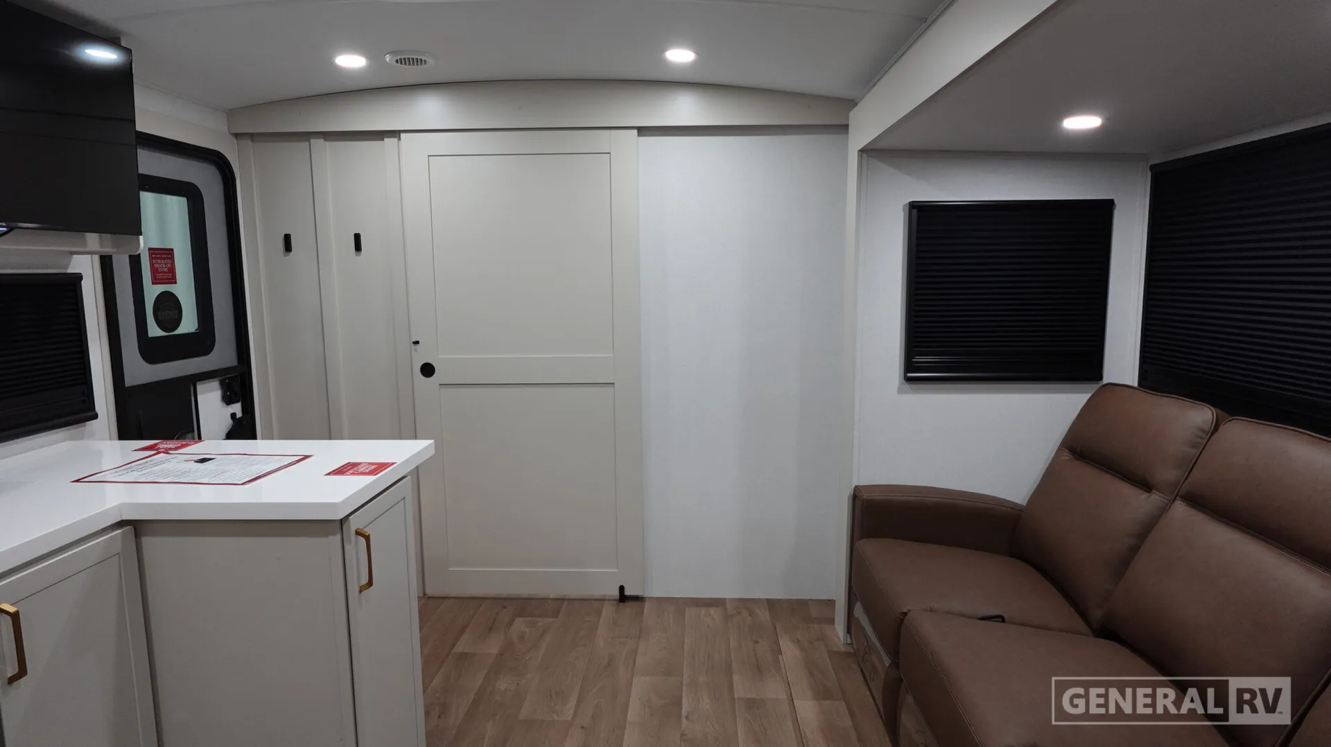2027 Grand Design Imagine 2300MK - Photo 3