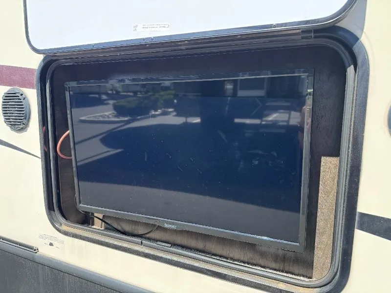 2020 Forest River Cardinal Luxury 345RLX - Photo 4