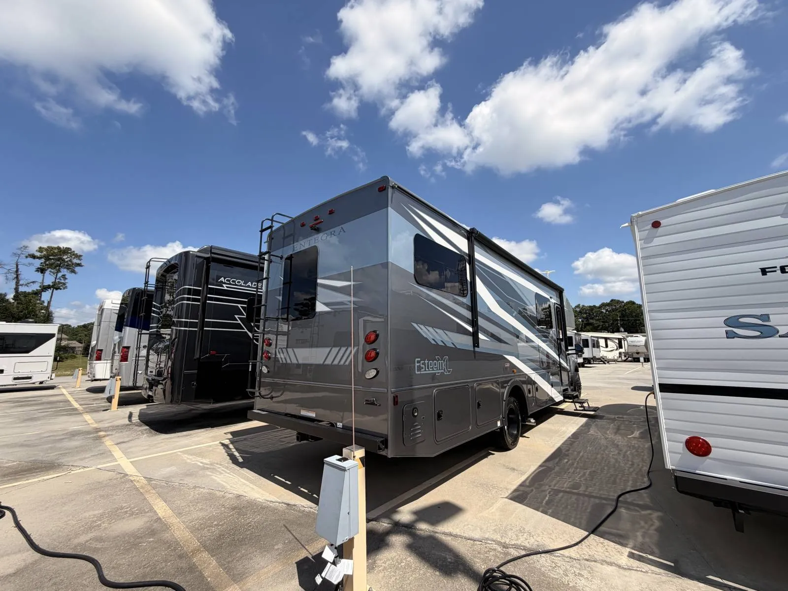 2027 Entegra Coach Esteem XL 33F - Photo 4