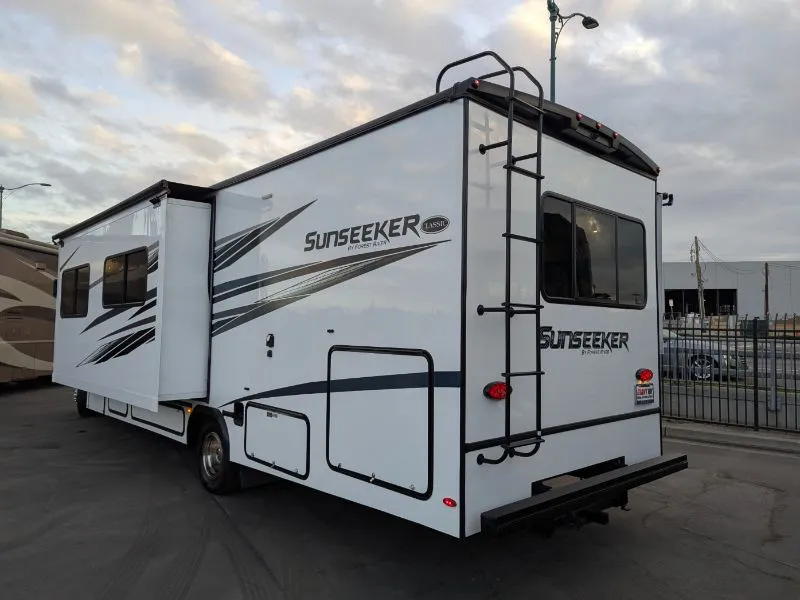 2024 Forest River Sunseeker 3010DS - Photo 4