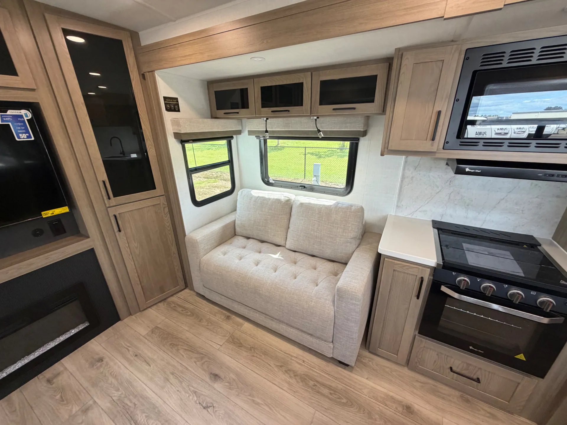 2027 Forest River Rockwood Ultra Lite 2921RL — Photo 7