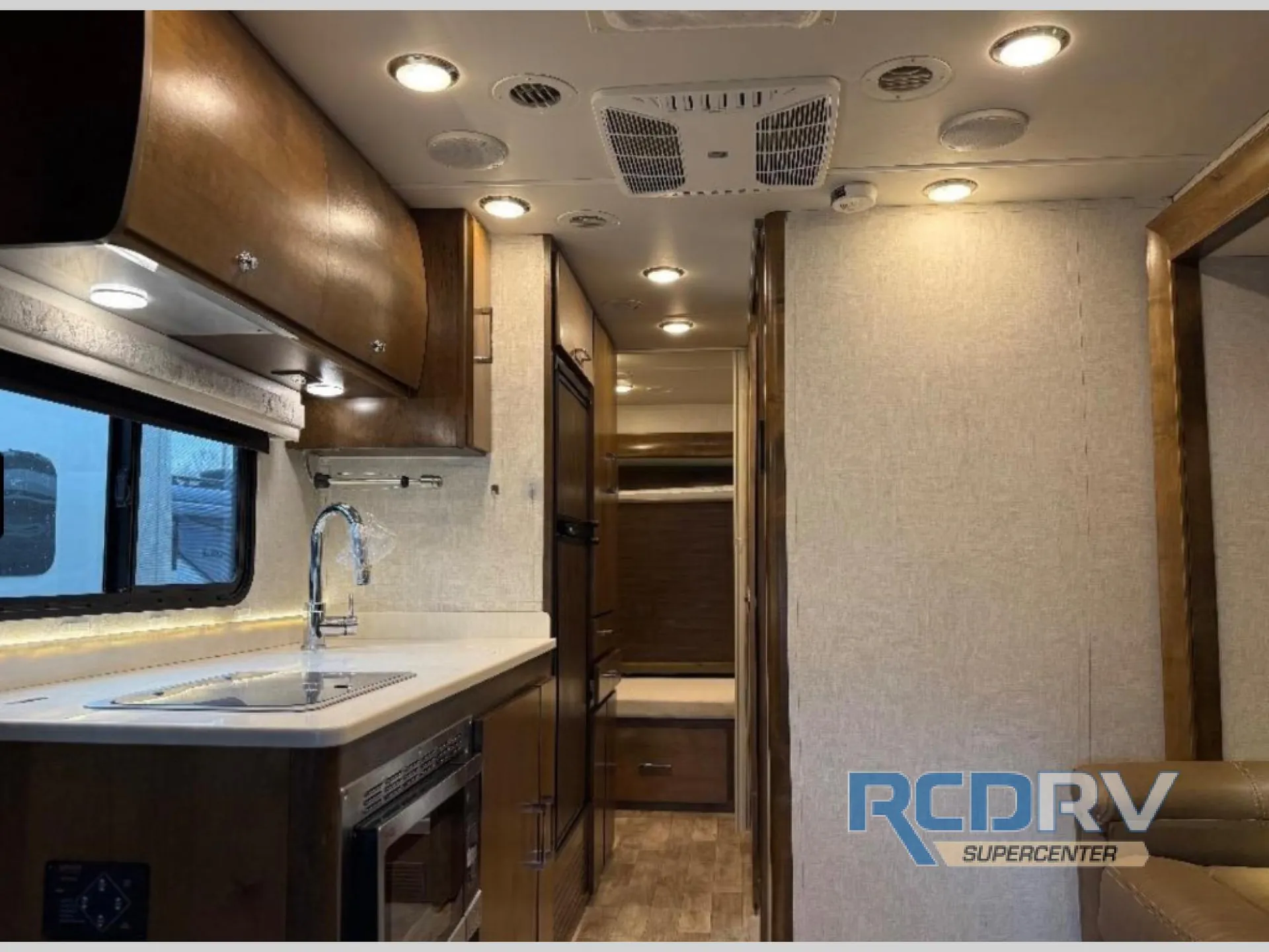 2019 Tiffin Wayfarer 25 QW - Photo 3