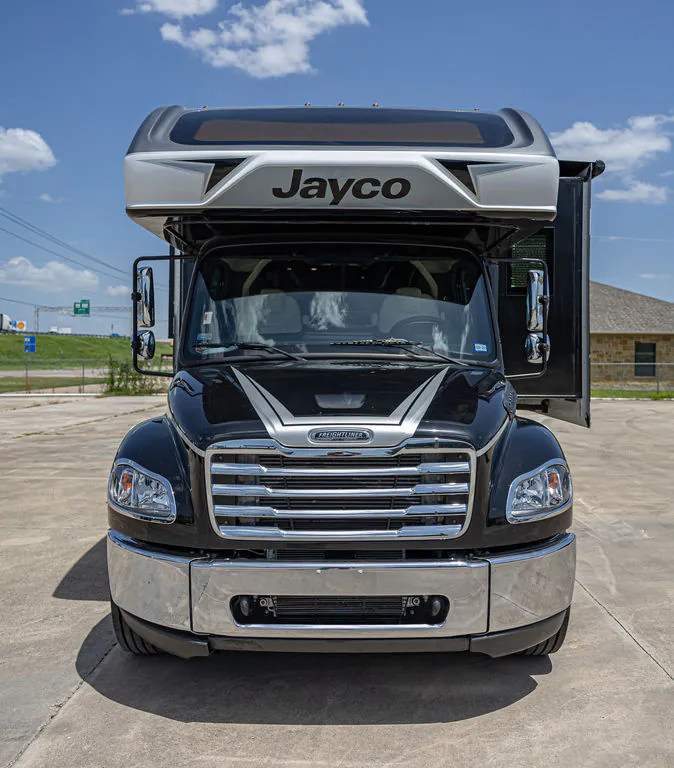 2025 Jayco Seneca 37M - Photo 4