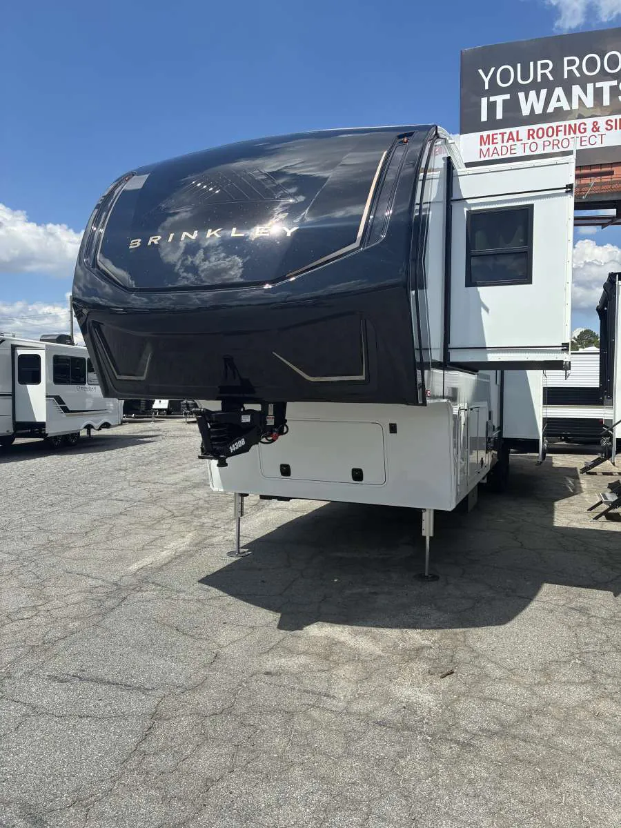 2027 Brinkley Model Z 3510 - Photo 4