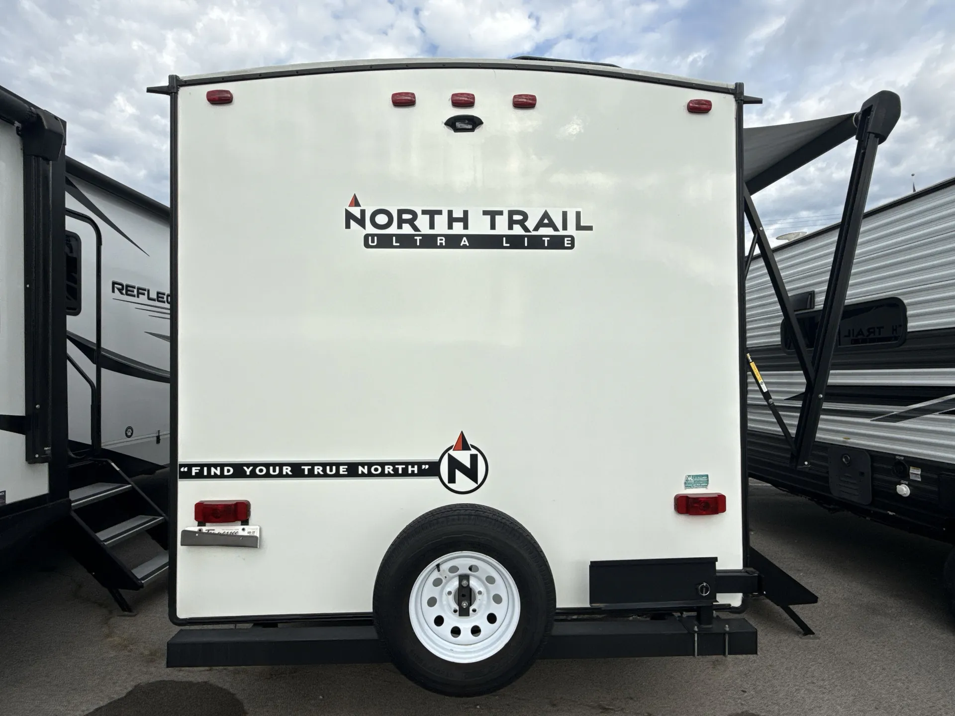 2022 Heartland North Trail 21RBSS — living area main