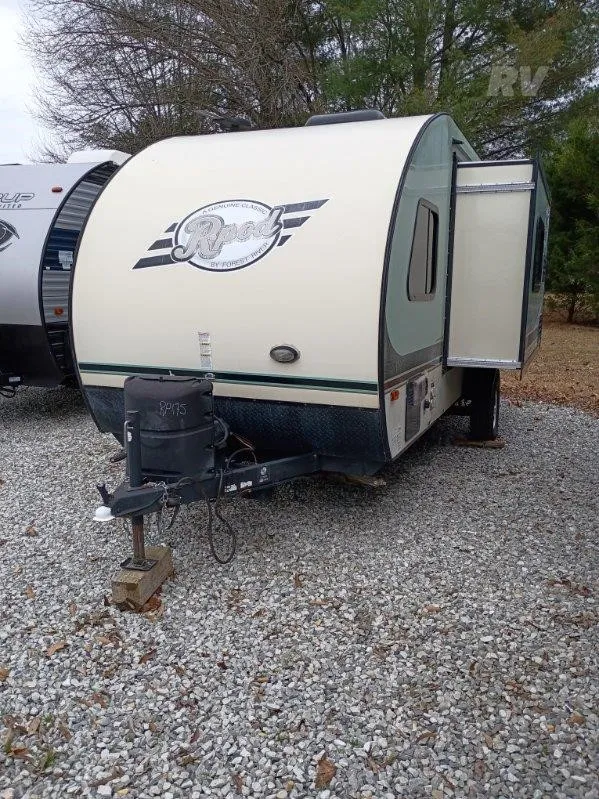 2016 FOREST RIVER R-POD 179 - Photo 2