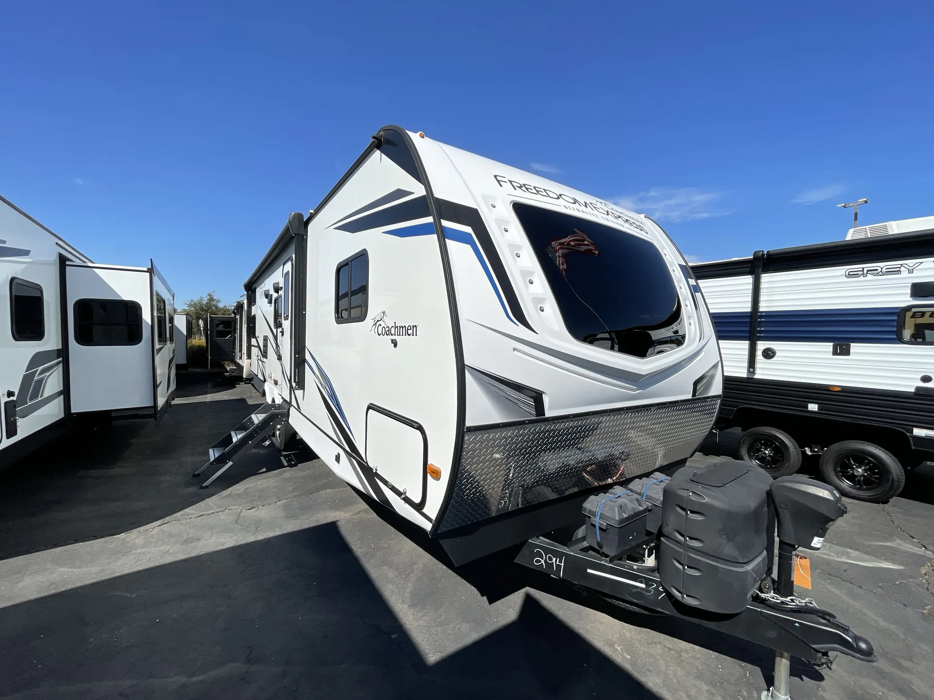 2022 Coachmen Freedom Express Ultra Lite 294BHDS - Photo 2