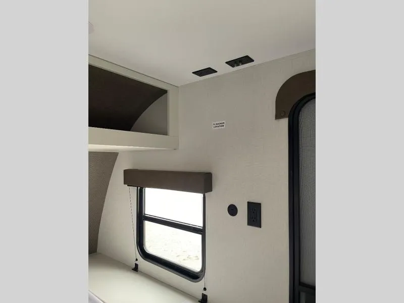 2026 Grand Design Transcend One 151BH - Photo 4
