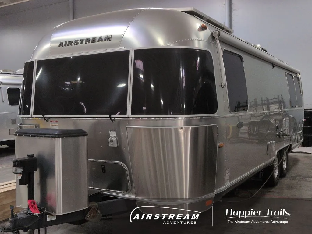 2010 Airstream Flying Cloud 25FB - Photo 3