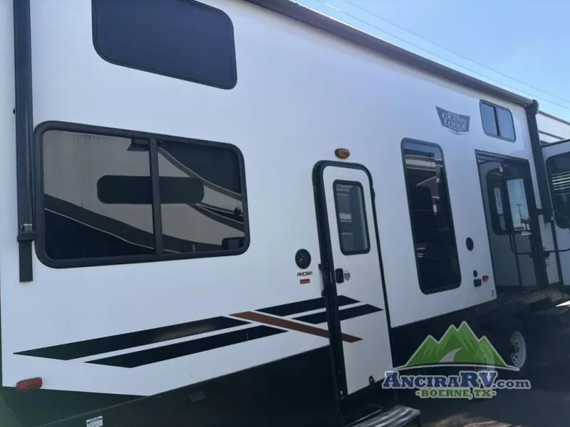 2022 Forest River Wildwood 42FLDL - Photo 3
