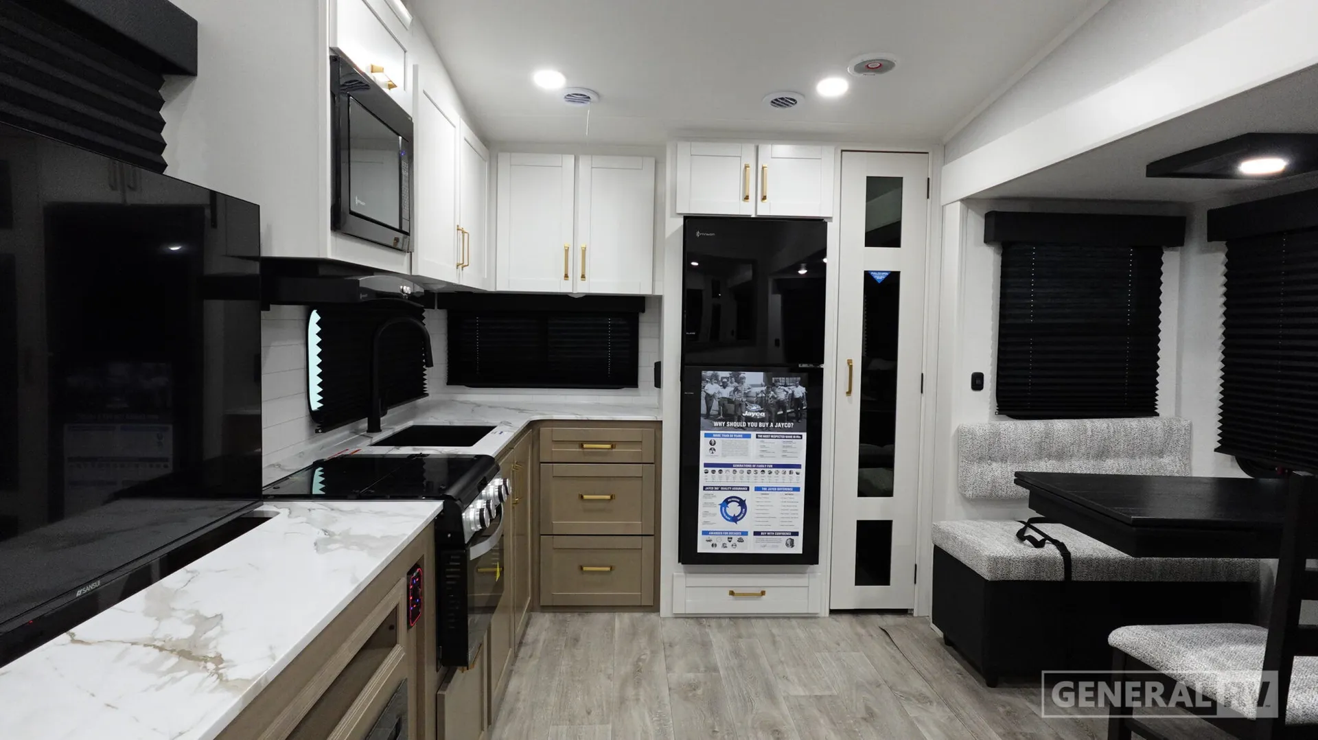 2027 Jayco Eagle 28RKS - Photo 3