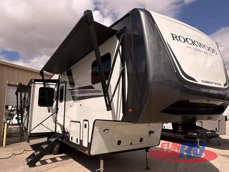 2026 Forest River RV Rockwood Signature 331RL - Main photo