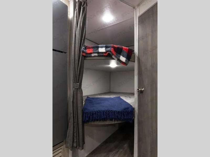 2027 Coachmen RV Catalina Summit Series 8 231BHS - Photo 4