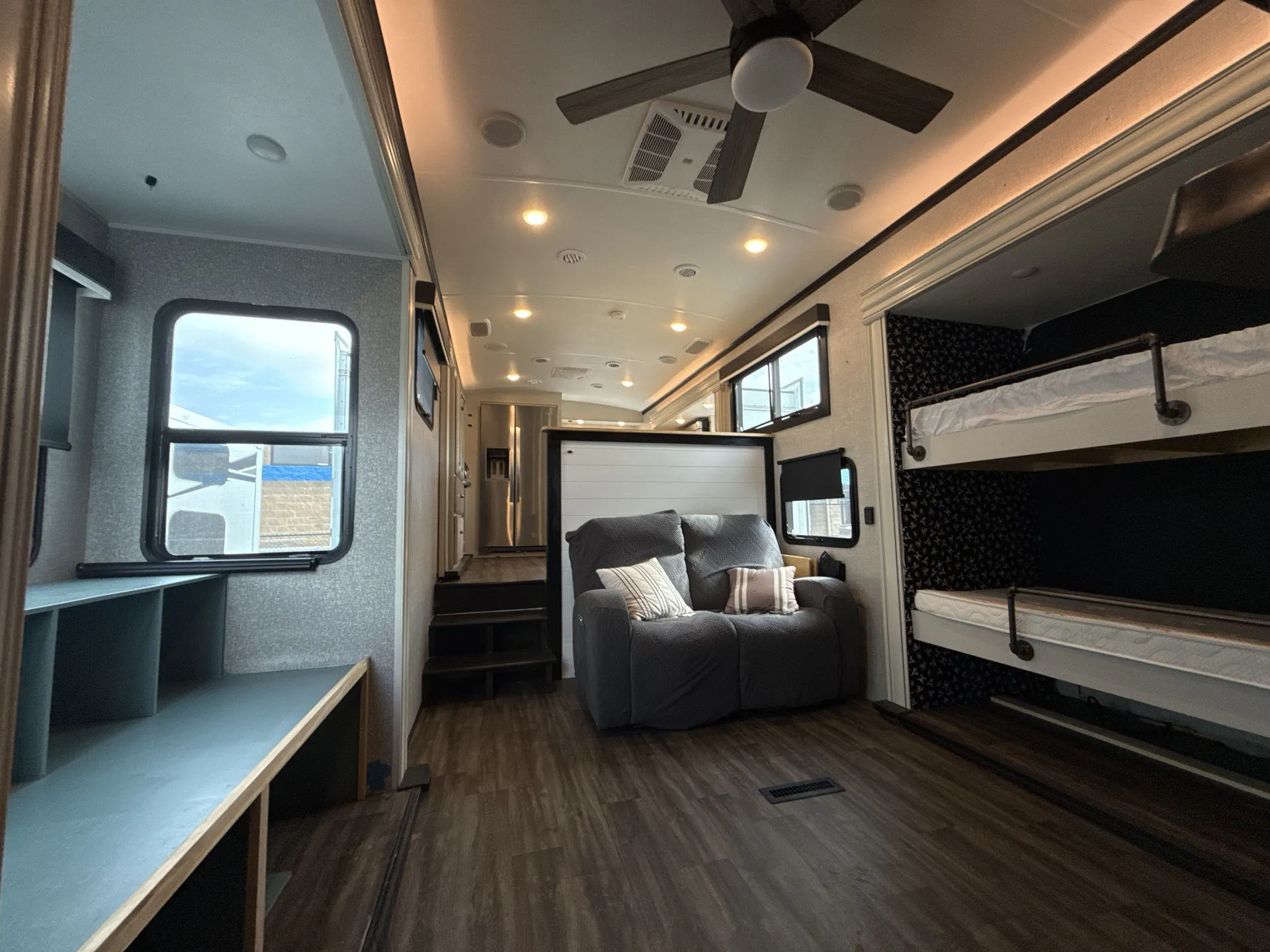 2023 Jayco North Point 380RKGS - Photo 2