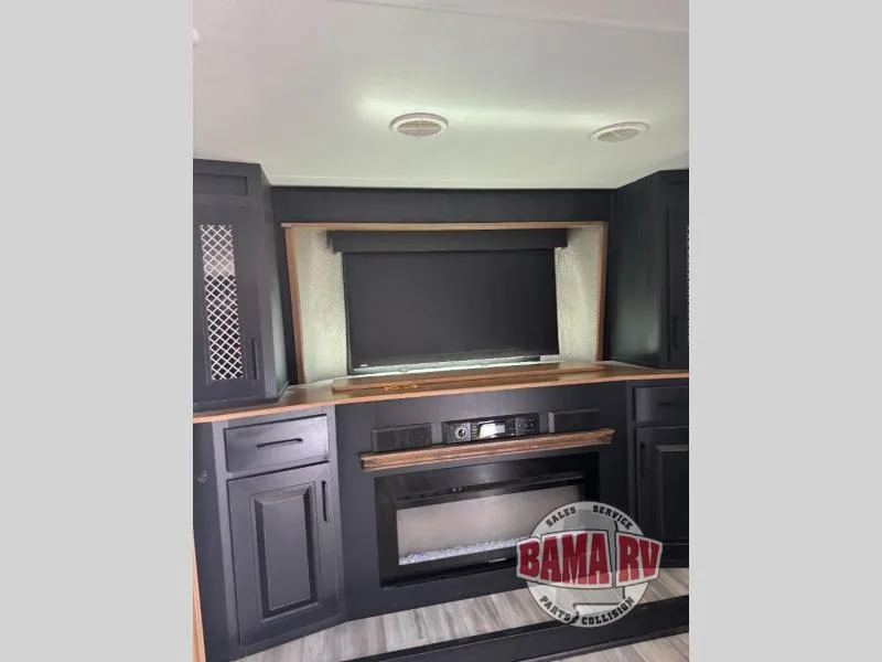 2023 Heartland Bighorn 3950FL - Photo 2
