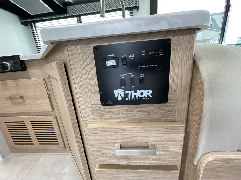 2026 Thor Motor Coach Freedom Elite 28HZ, Photos photo 19