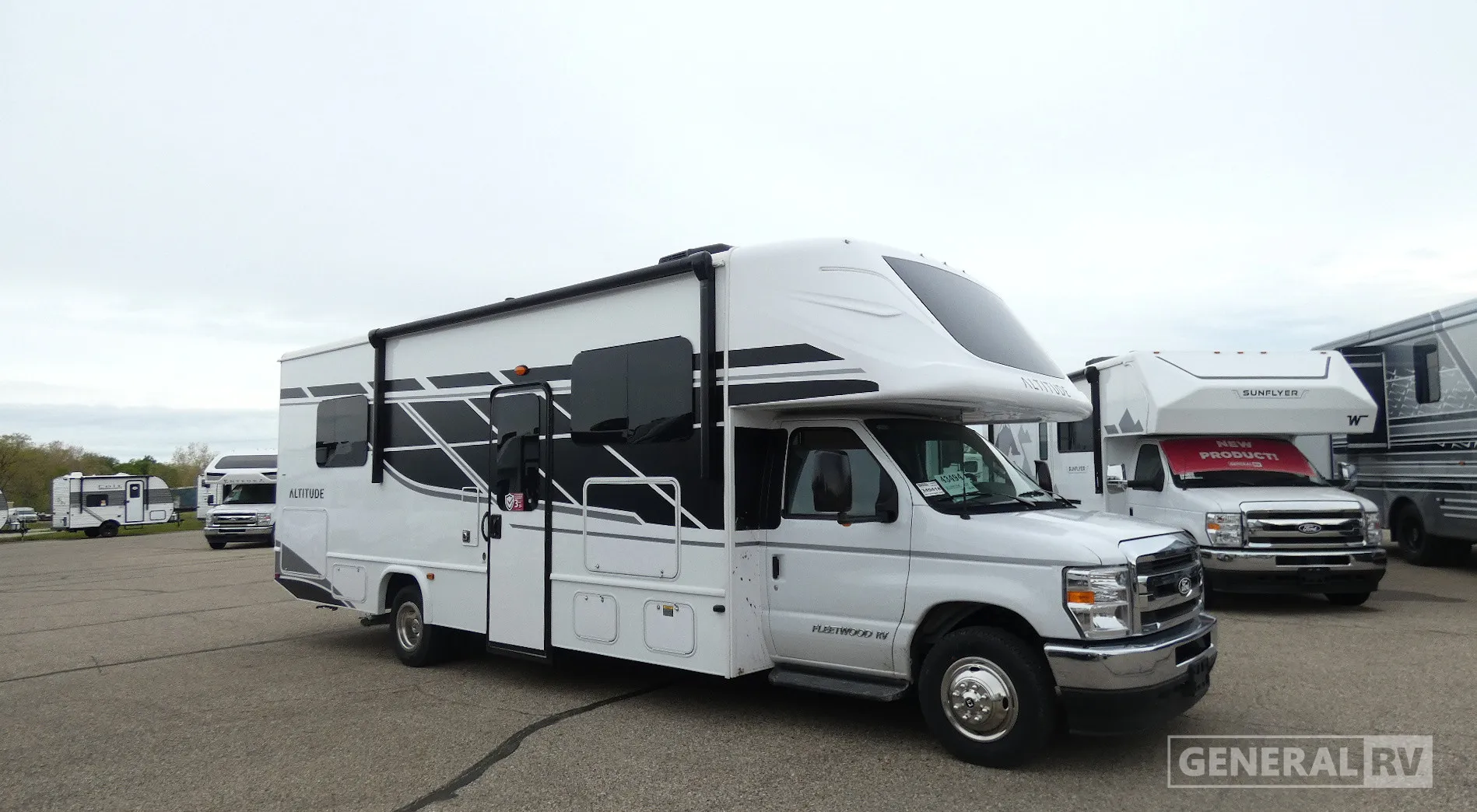 2026 Fleetwood Altitude 29F - Photo 2