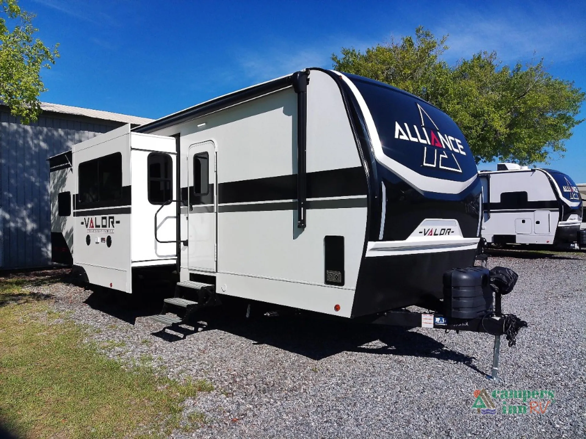 2026 Alliance RV Valor 32T13 - Photo 4