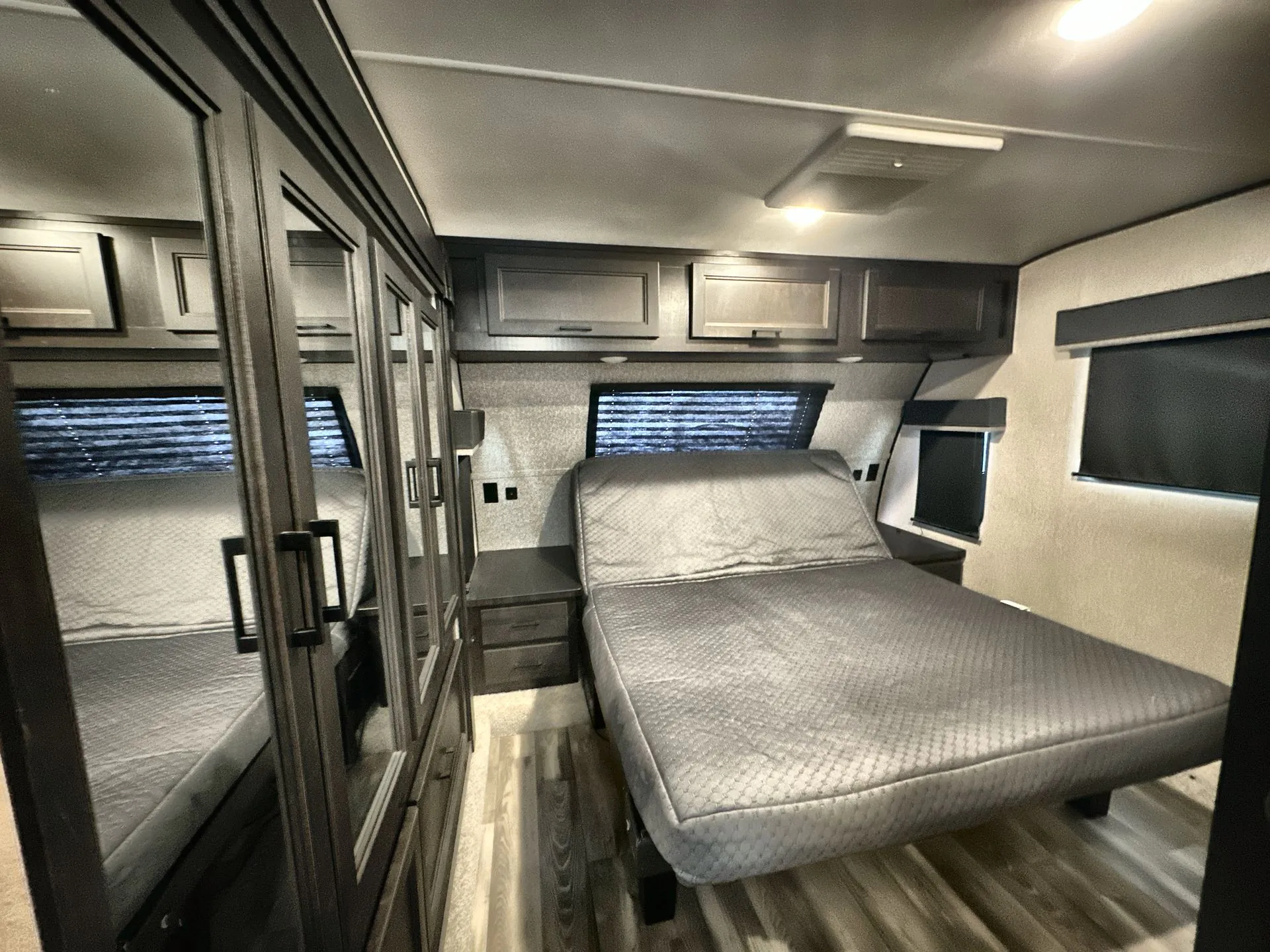 2022 Highland Ridge Roamer RF294RLS - Photo 2