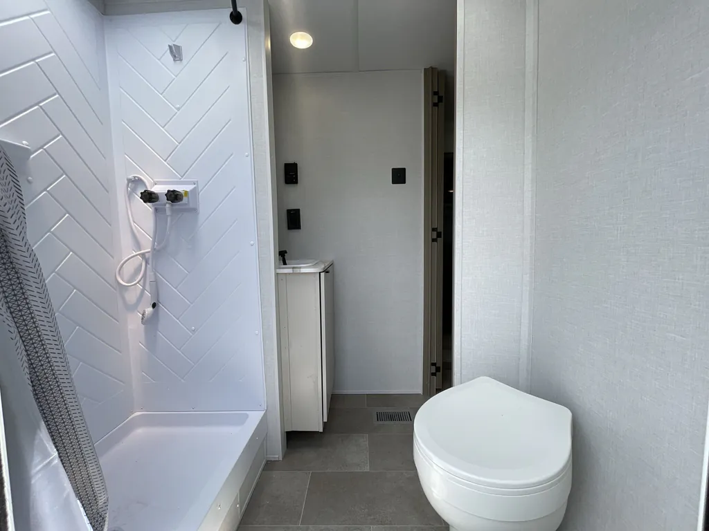 2026 Forest River Airelume 325, Photos photo 18
