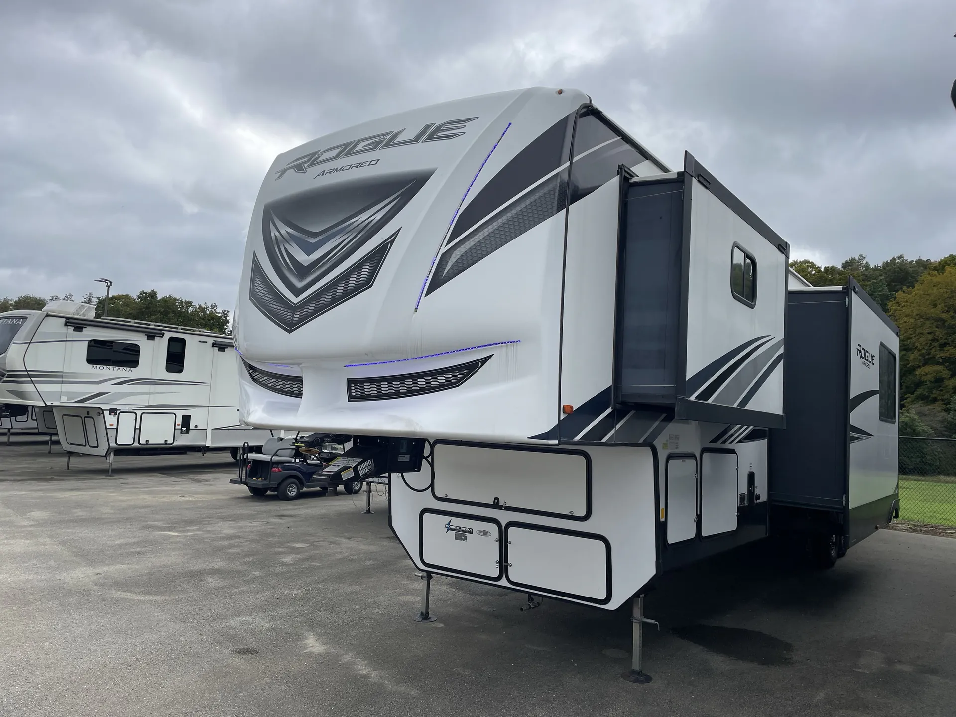2021 Forest River Vengeance Rogue Armored 4007G2 — off campside