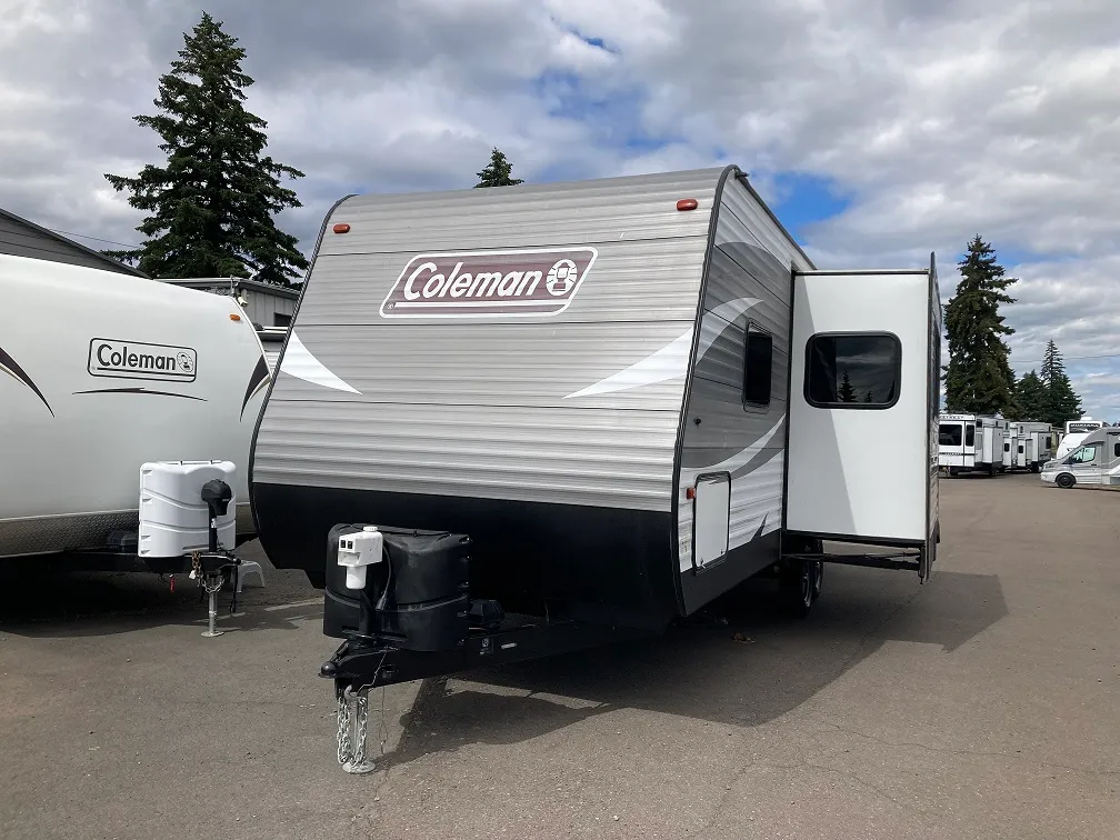 2018 Dutchmen Coleman Lantern 244BH - Photo 3