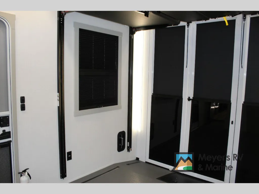 2026 Brinkley Model G 3970, Photos photo 30