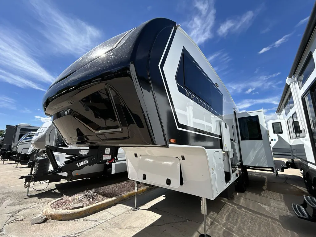 2027 Brinkley Model Z 2680, Photos photo 2