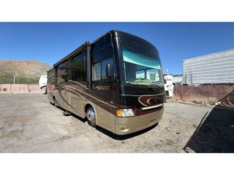 2015 Thor Motor Coach Palazzo Used    35.1 - Main photo