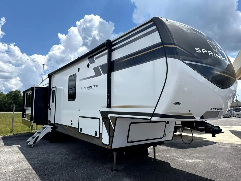 2026 Keystone Sprinter 3840LRK - Photo 2