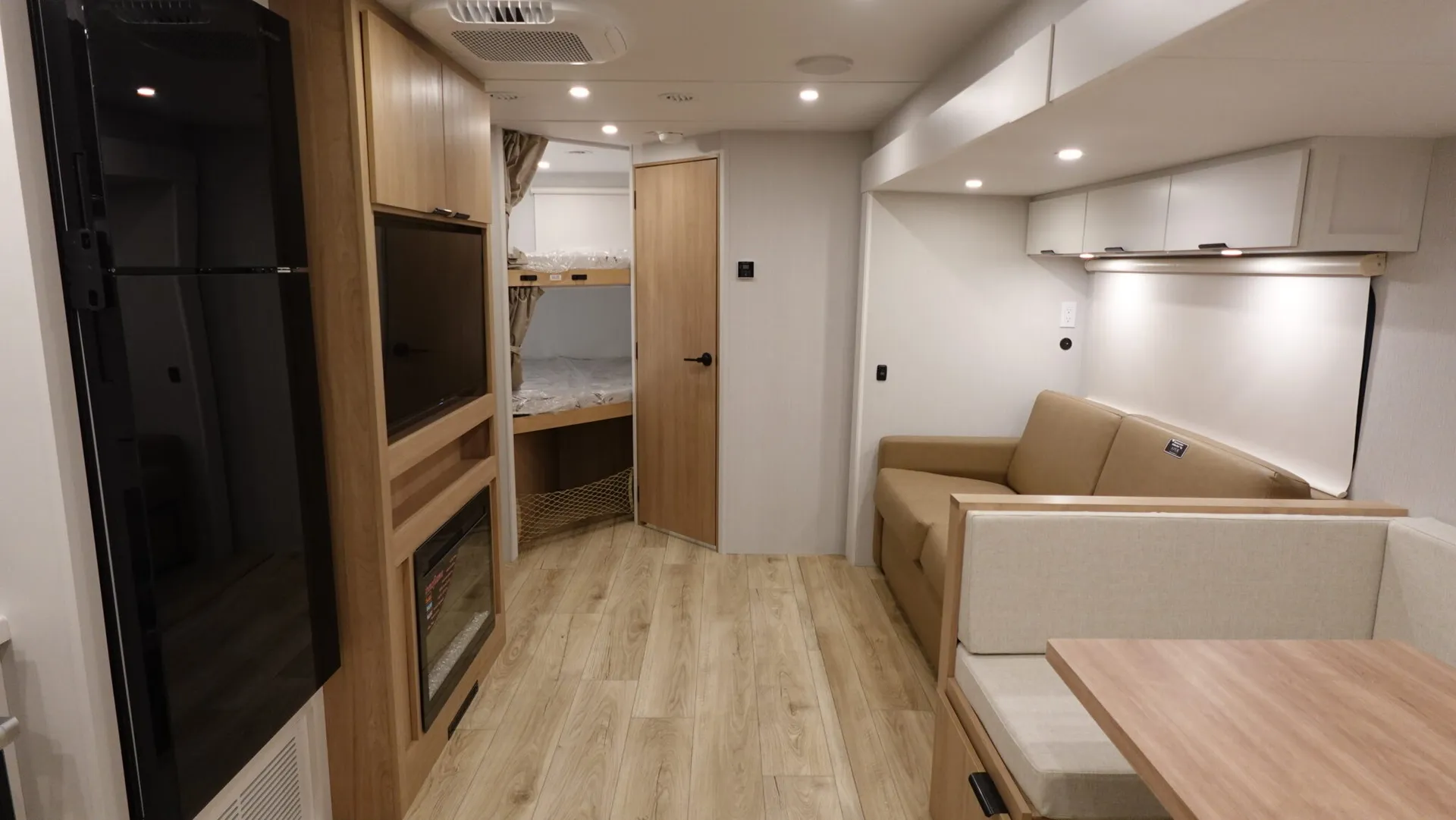 2026 Winnebago Thrive 28BHS - Photo 3