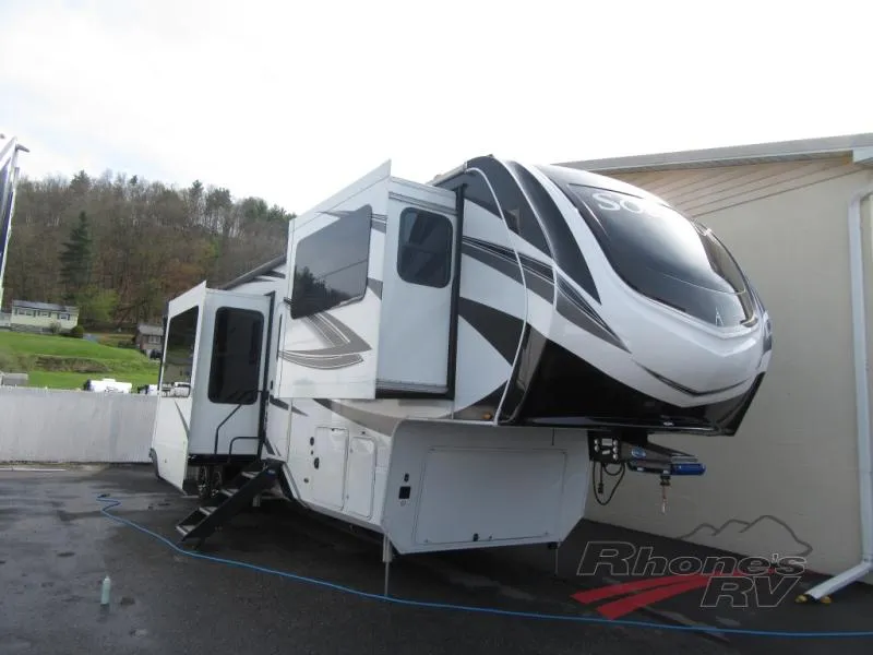 2024 Grand Design Solitude 380FL - Photo 2