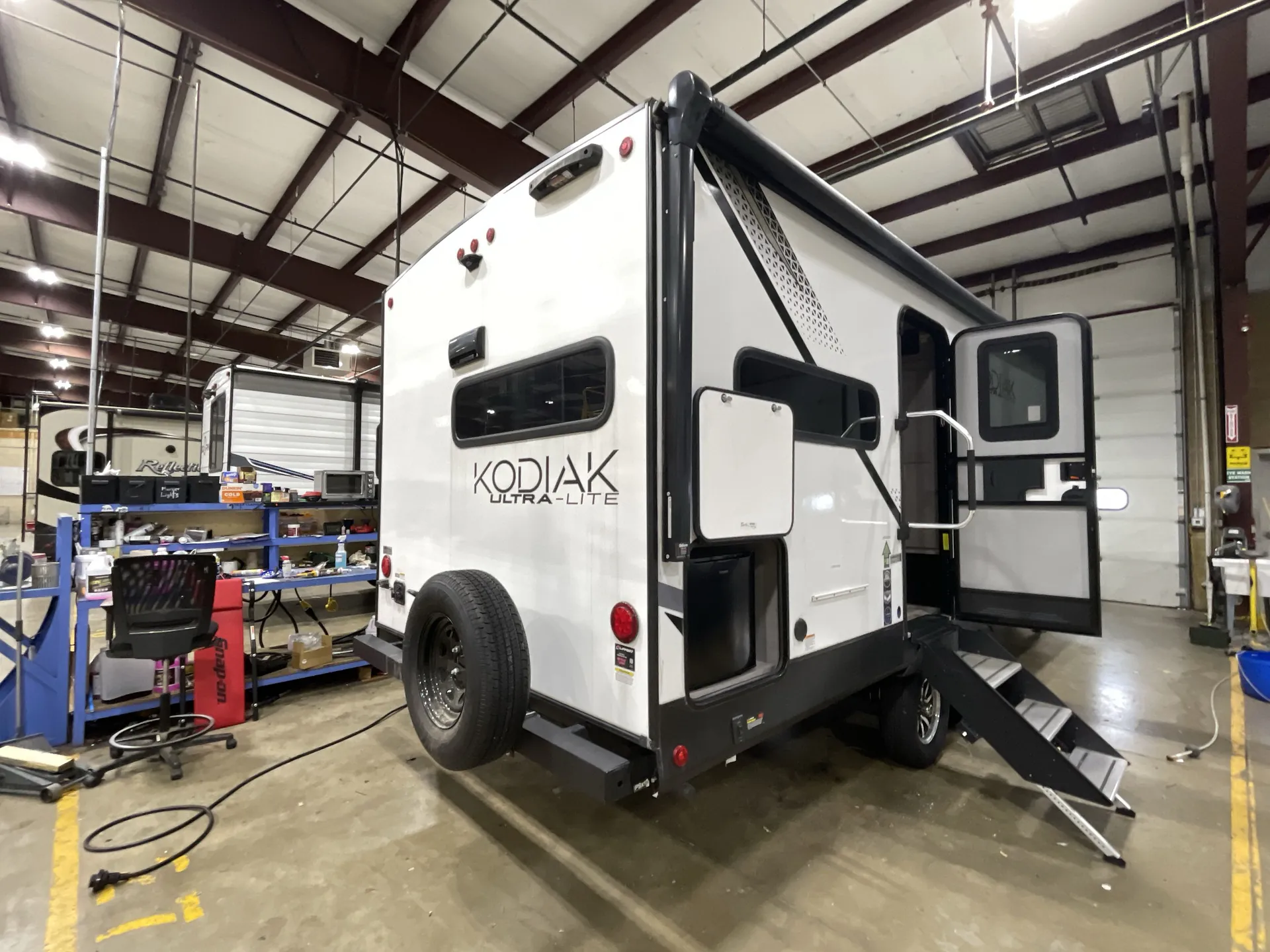 2024 Dutchmen Kodiak Ultra-Lite Ultra-Lite 257RKSL - Photo 2