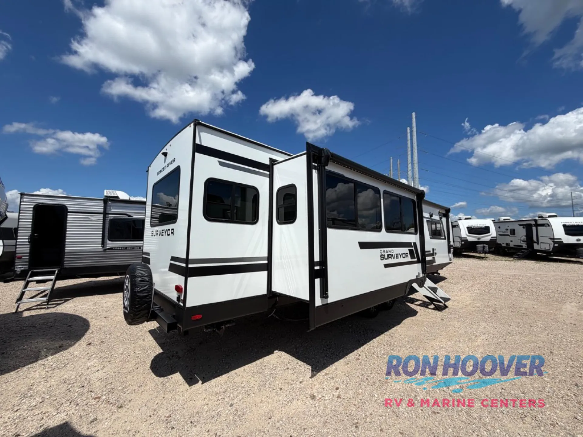 2027 Forest River Grand Surveyor 305RLBS - Photo 4