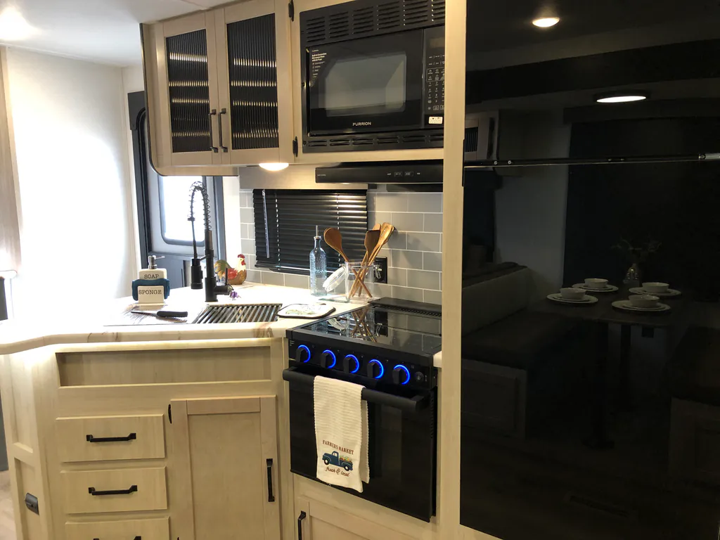 2027 Forest River Puma 32BHQS, Photos photo 13