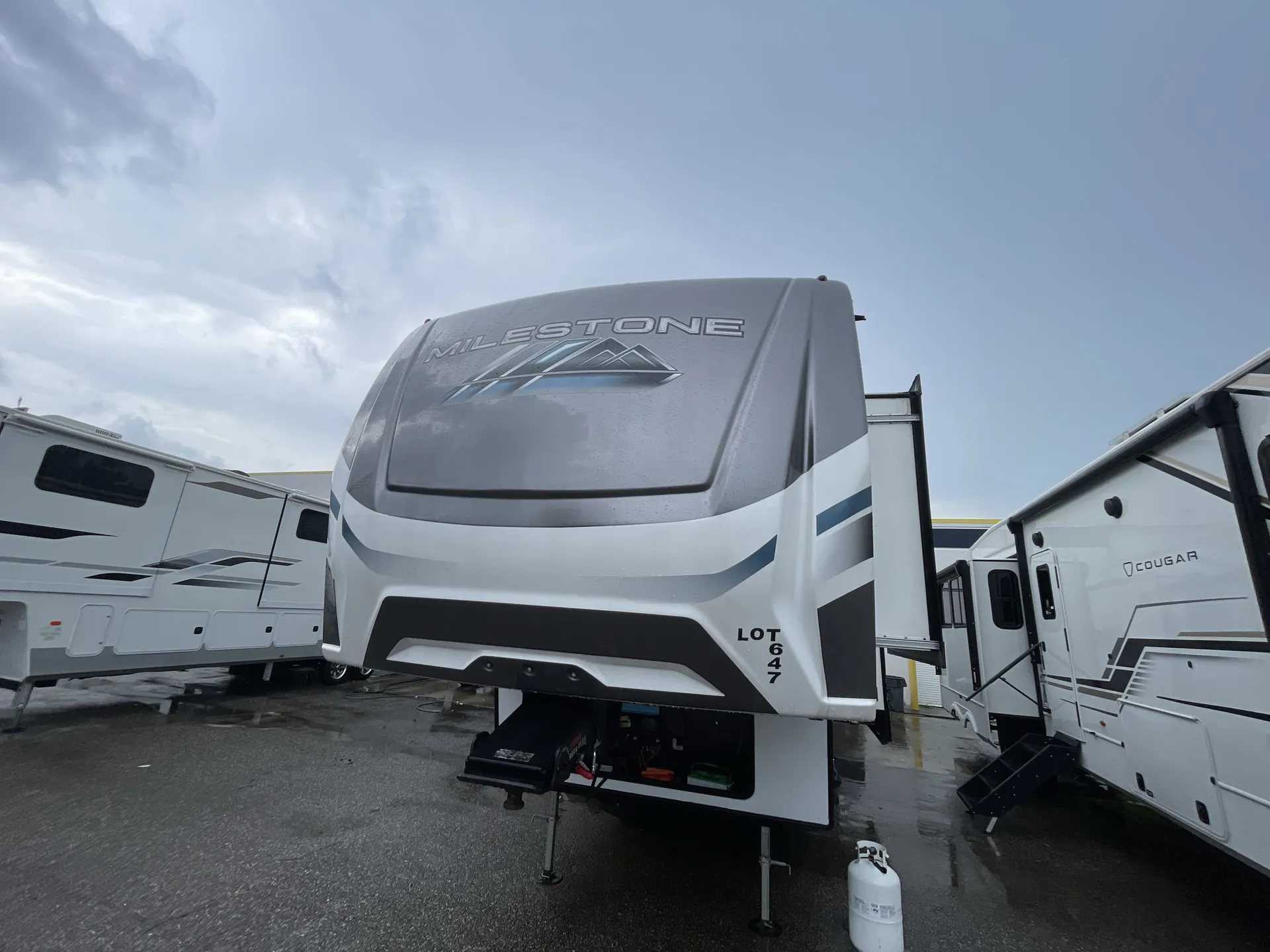 2023 Heartland Milestone 377MB — front