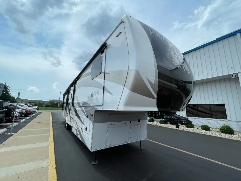 2024 CrossRoads Redwood RW4120GK - Photo 2