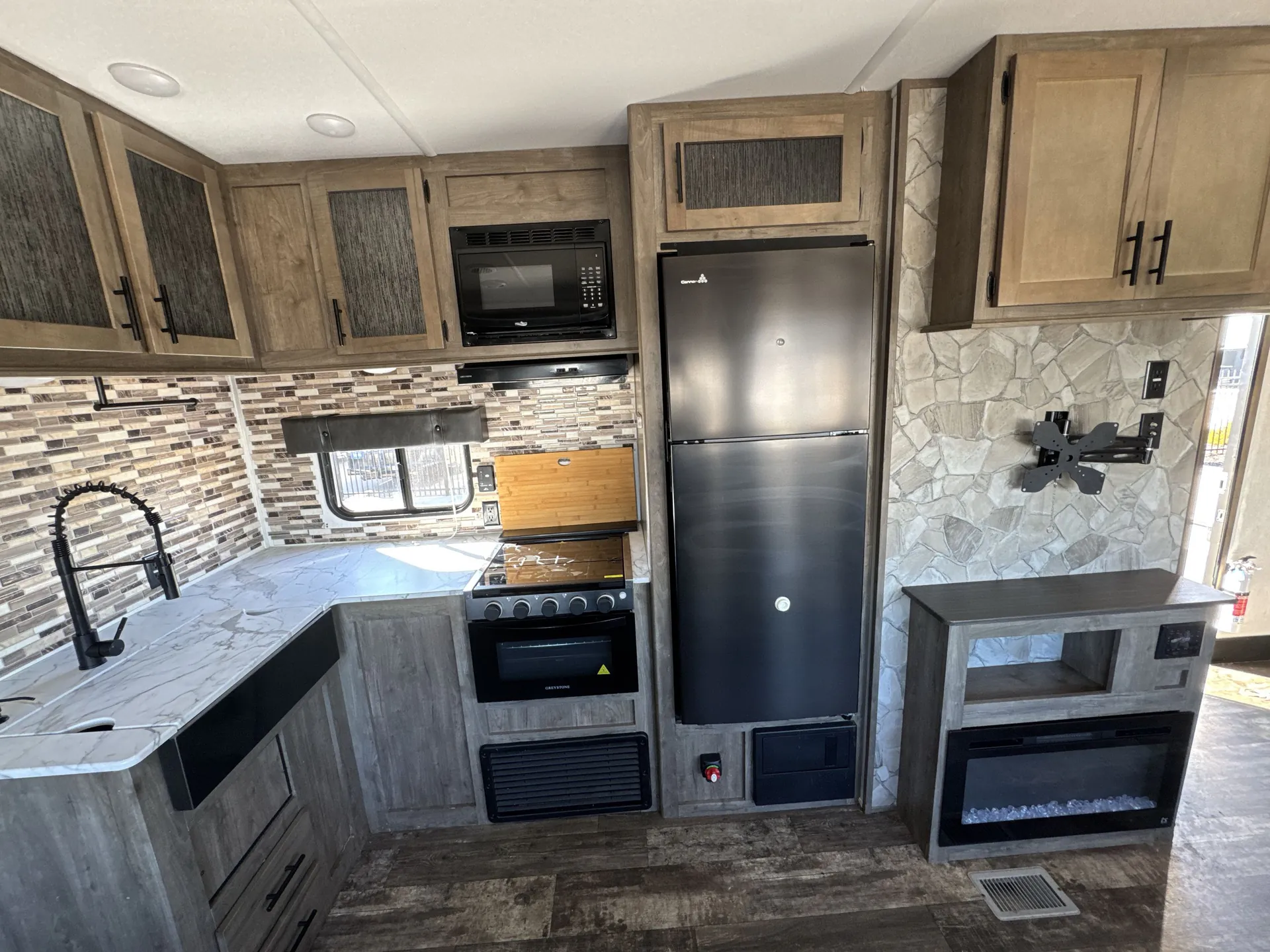 2022 Forest River Cherokee Wolf Pack 27PACK10 — living area main