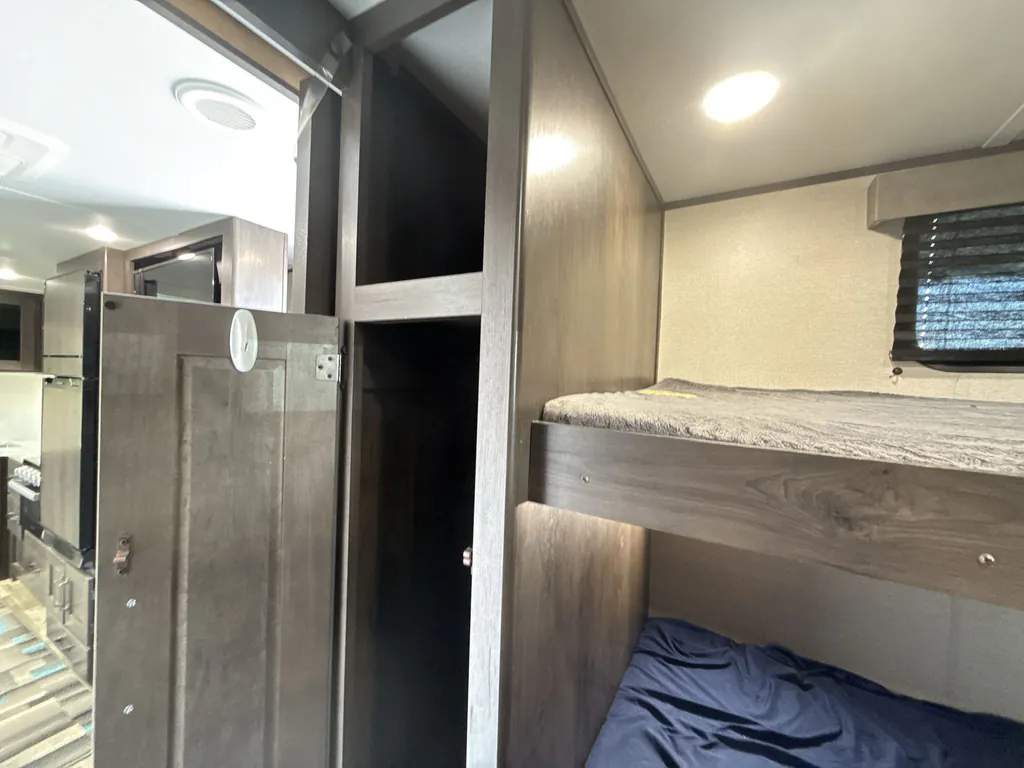 2023 Grand Design Transcend Xplor 321BH, Photos photo 28