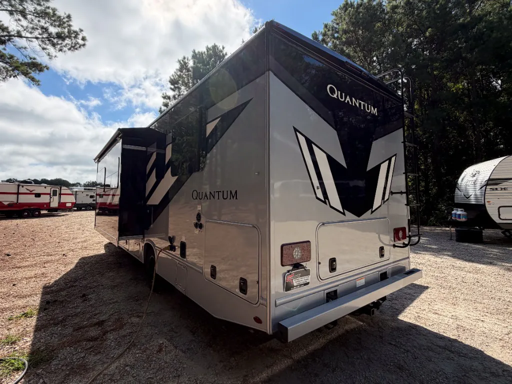 2027 Thor Motor Coach Quantum HS31, Photos photo 53