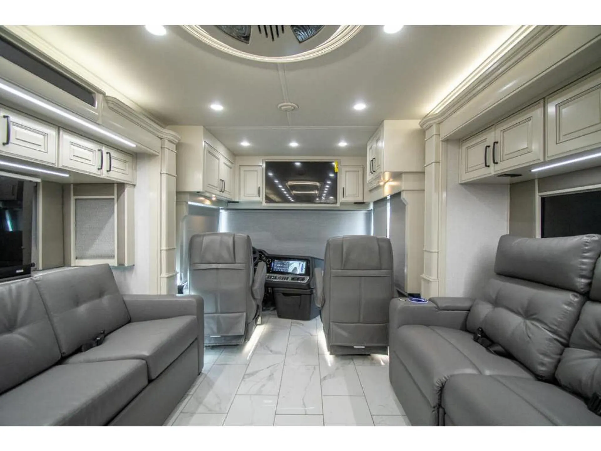 2026 American Coach American Dream 45A - Photo 4