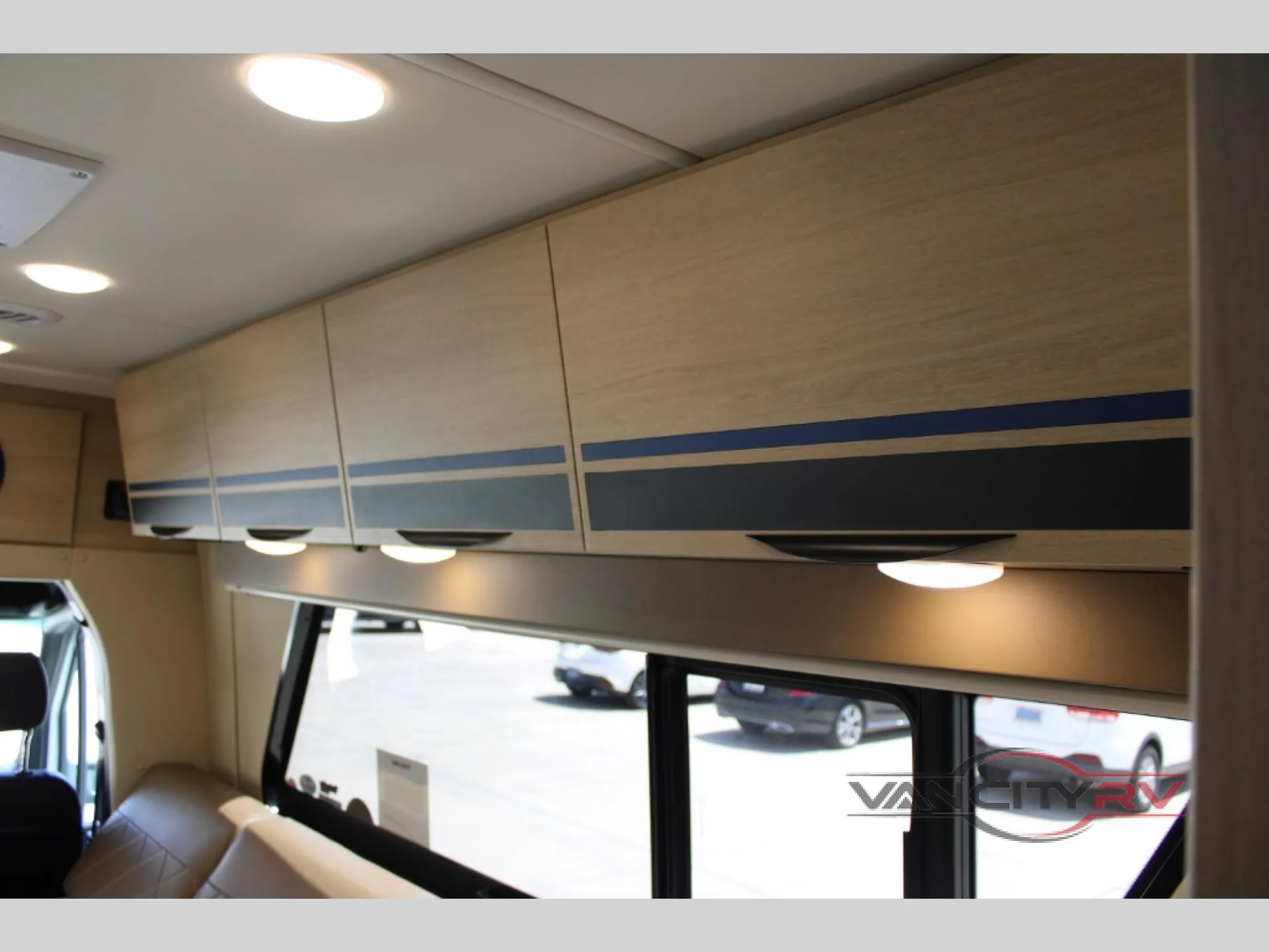 2025 Chinook RV Summit FTB - Photo 4